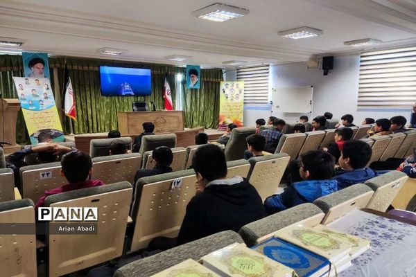 بازدید دانش‌آموزان از موسسه کشتی سازی شهید محلاتی بوشهر