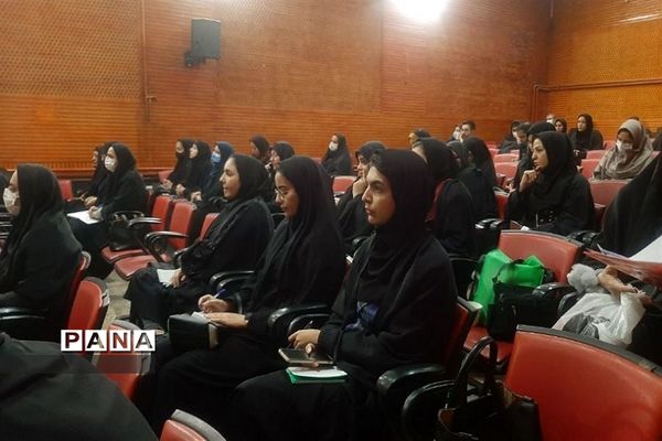 نشست توجیهی آموزشی رابطان مشاور شهرستان ورامین