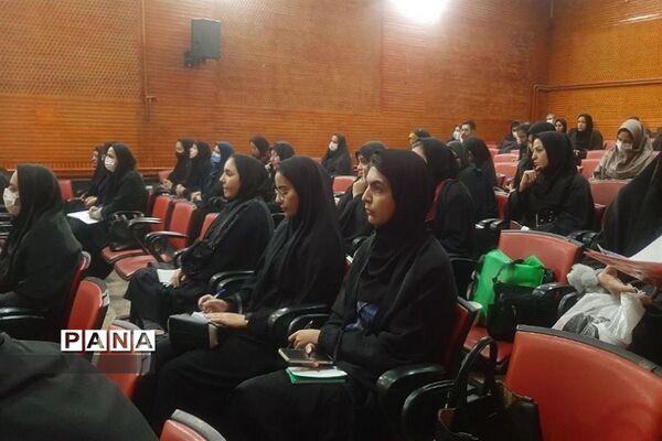 نشست توجیهی آموزشی رابطان مشاور شهرستان ورامین
