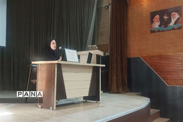 نشست توجیهی آموزشی رابطان مشاور شهرستان ورامین