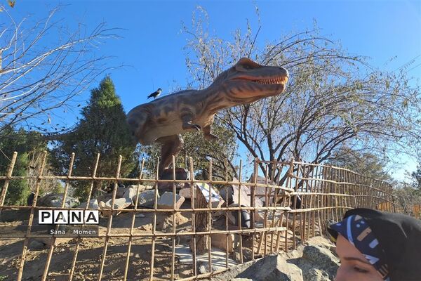 بازدید دانش‌آموزان از پارک ژوراسیک مشهد