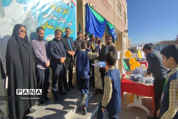 آغاز توزیع شیر رایگان در مدارس خراسان شمالی