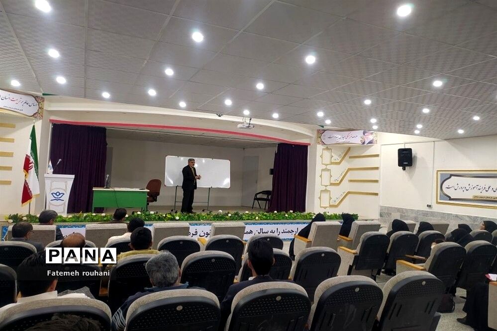 کارگاه دانش افزایی مدیران جدید الانتصاب شهرستان خلیل آباد