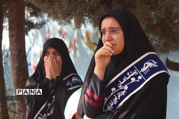 مراسم بدرقه  پیکرشهید مدافع حرم الیاس چگینی در دبیرستان شاهد کوثر