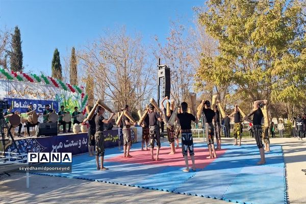 همایش بزرگ پیاده‌روی خانوادگی در مهردشت ابرکوه