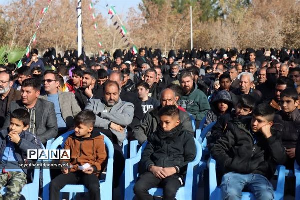 همایش بزرگ پیاده‌روی خانوادگی در مهردشت ابرکوه