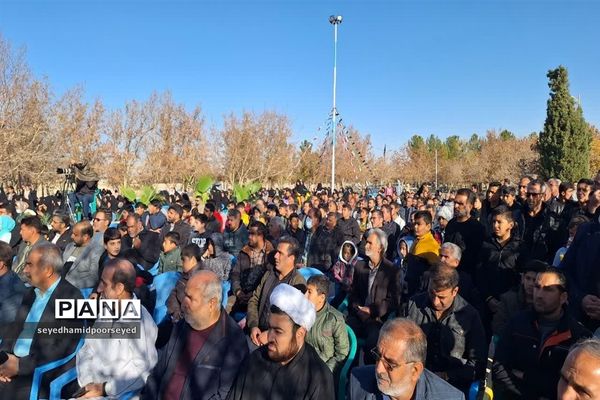 همایش بزرگ پیاده‌روی خانوادگی در مهردشت ابرکوه