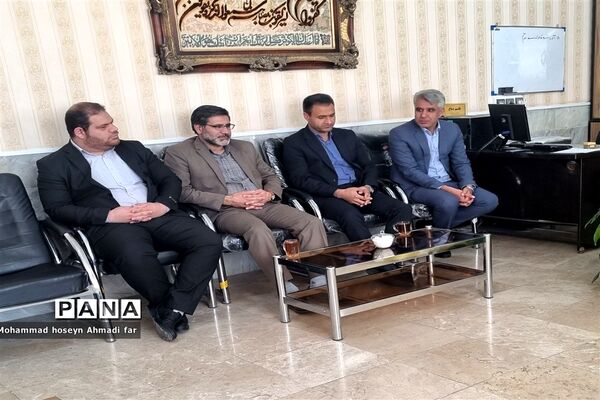 بازدید معاونت آموزش ابتدایی و مسئول دفتر اداره آموزش و پرورش از دبستان شهاب