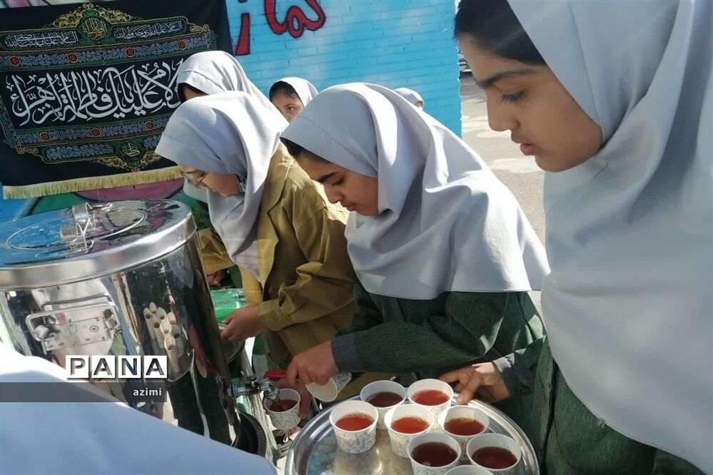 ایستگاه صلواتی در دبستان شاهد عبدالرحمن آدمی ابرکوه