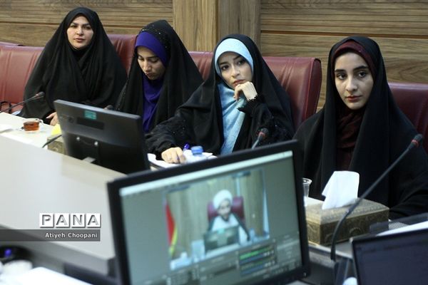 دیدار اعضای مجلس دانش‌آموزی با معاونان وزارت آموزش و پرورش