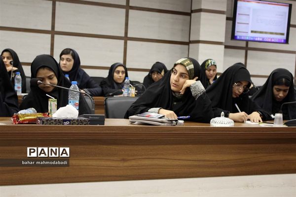 اجرای برنامه «دیده‌بان قانون اساسی» ‌ویژه اعضای مجلس دانش‌آموزی