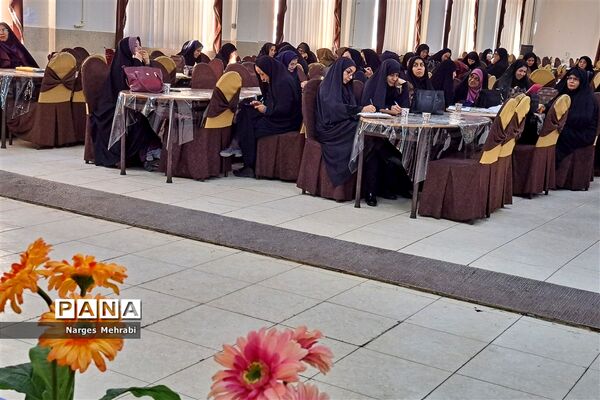 تشریح برنامه فراگیر پرورشی و لزوم جهاد تبیین در گردهمایی مدیران مدارس آباده
