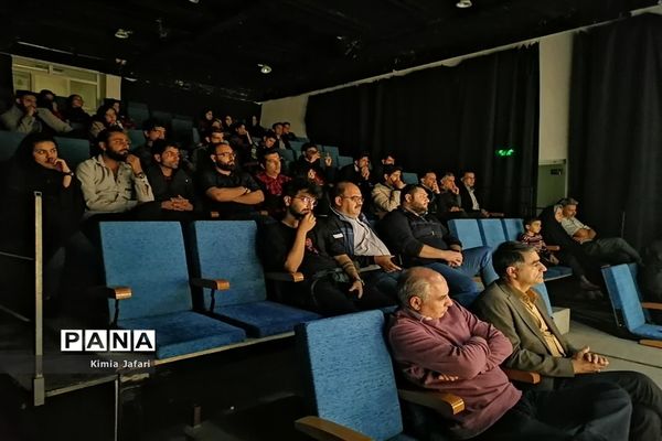 تئاتر چشم های بسته از خواب در بافق