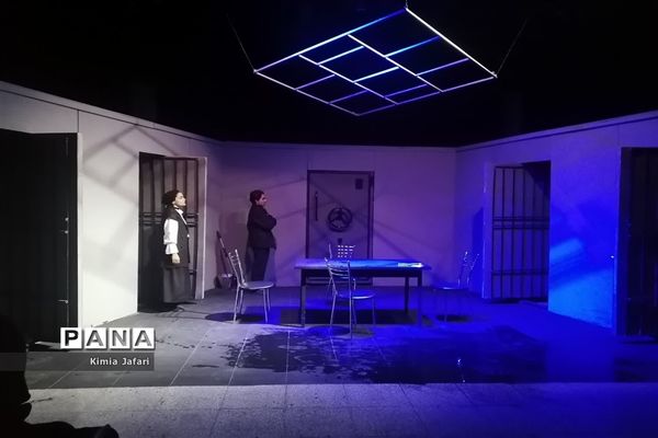 تئاتر چشم های بسته از خواب در بافق