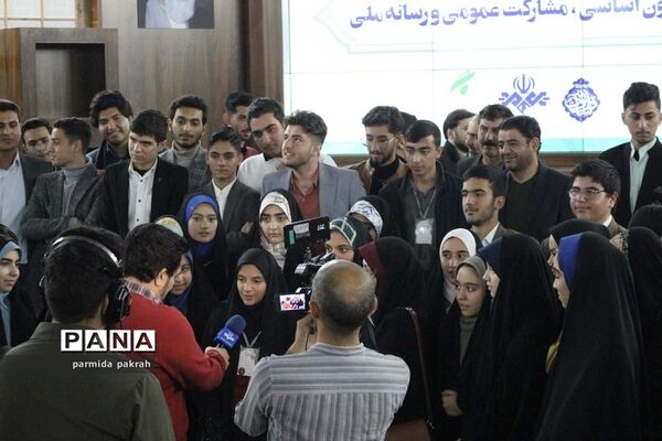 بازدید اعضای مجلس دانش‌آموزی از صدا و سیمای جمهوری اسلامی ایران