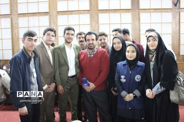 بازدید اعضای مجلس دانش‌آموزی از صدا و سیمای جمهوری اسلامی ایران