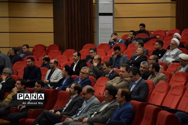 مراسم تجلیل از پژوهشگران و فناوران برتر استان قم