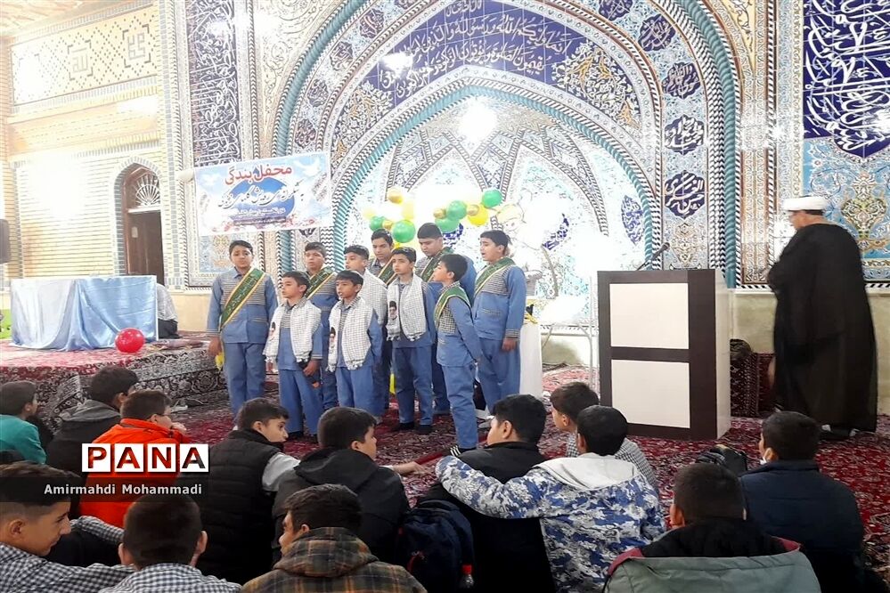 محفل بندگی و عبادت دانش‌آموزان شهرستان تفرش