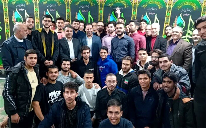 حاشیه‌نگاری از شب‌نشینی آقای وزیر در خوابگاه دانشجویی