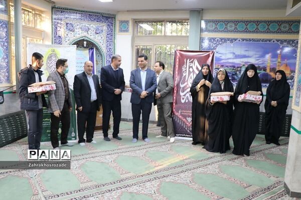 محفل انس با قران کریم و تقدیر از برگزیدگان مسابقات قرآنی‌ در ناحیه 2 شهرری