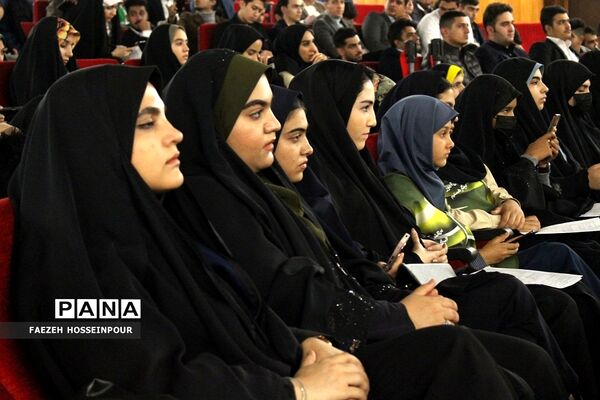 بازدید اعضای مجلس دانش‌آموزی از صداوسیما‌