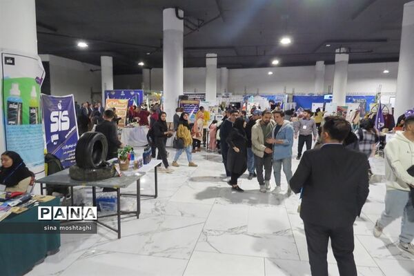 نمایشگاه صنایع دستی و اختراعات در مجتمع طلای سفید شهرستان بجنورد