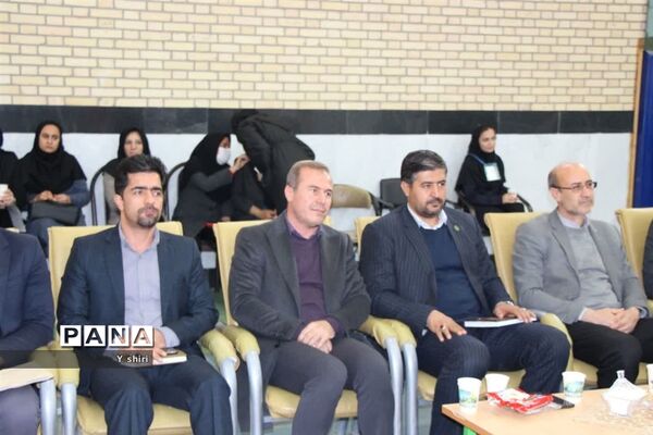 جشنواره بازی‌های بومی محلی در دبیرستان عشایری دخترانه نسیبه شهرستان مانه و سملقان