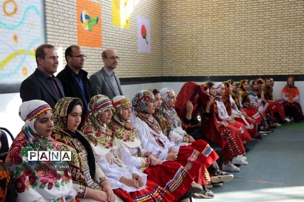 جشنواره بازی‌های بومی محلی در دبیرستان عشایری دخترانه نسیبه شهرستان مانه و سملقان