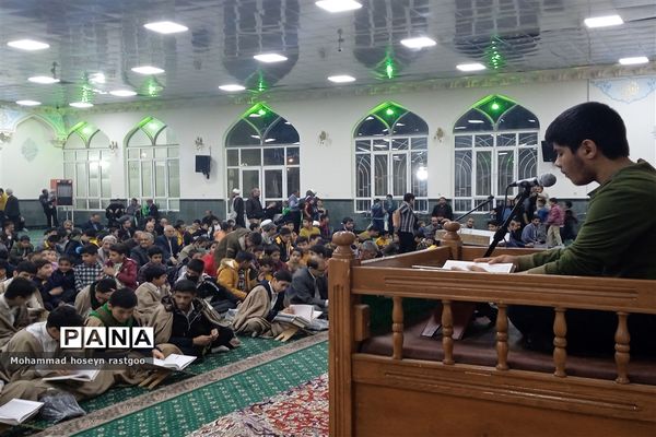 محفل انس با قرآن دانش‌آموزی در کاشمر