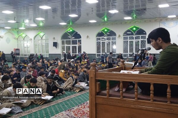 محفل انس با قرآن دانش‌آموزی در کاشمر