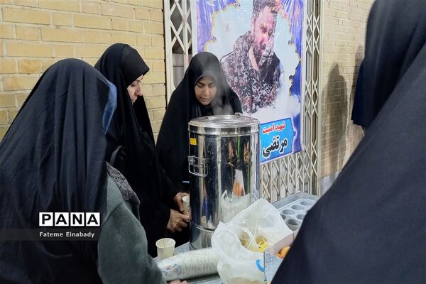گلباران مزار شهدا به‌مناسبت گرامیداشت هفته مدارس و مراکز غیر دولتی  در شهرستان ملارد