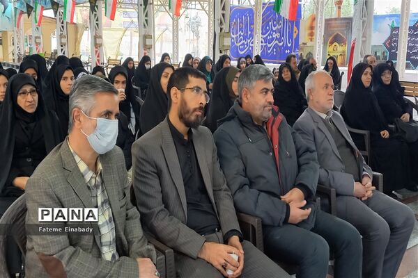 گلباران مزار شهدا به‌مناسبت گرامیداشت هفته مدارس و مراکز غیر دولتی  در شهرستان ملارد