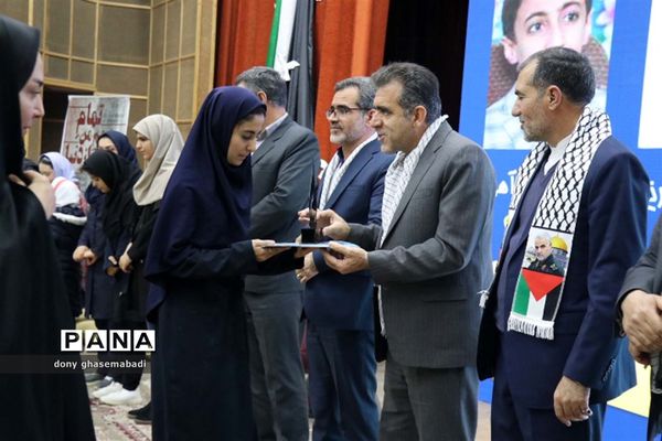 نواختن زنگ پژوهش و تجلیل از پژوهشگران برتر استان کرمانشاه