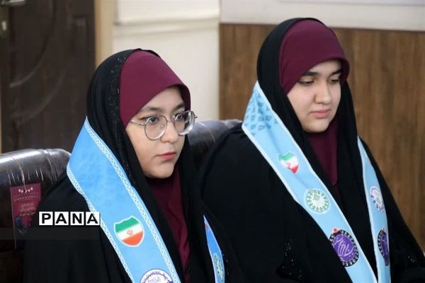 نشست هم‌اندیشی مجلس دانش‌آموزی خراسان رضوی