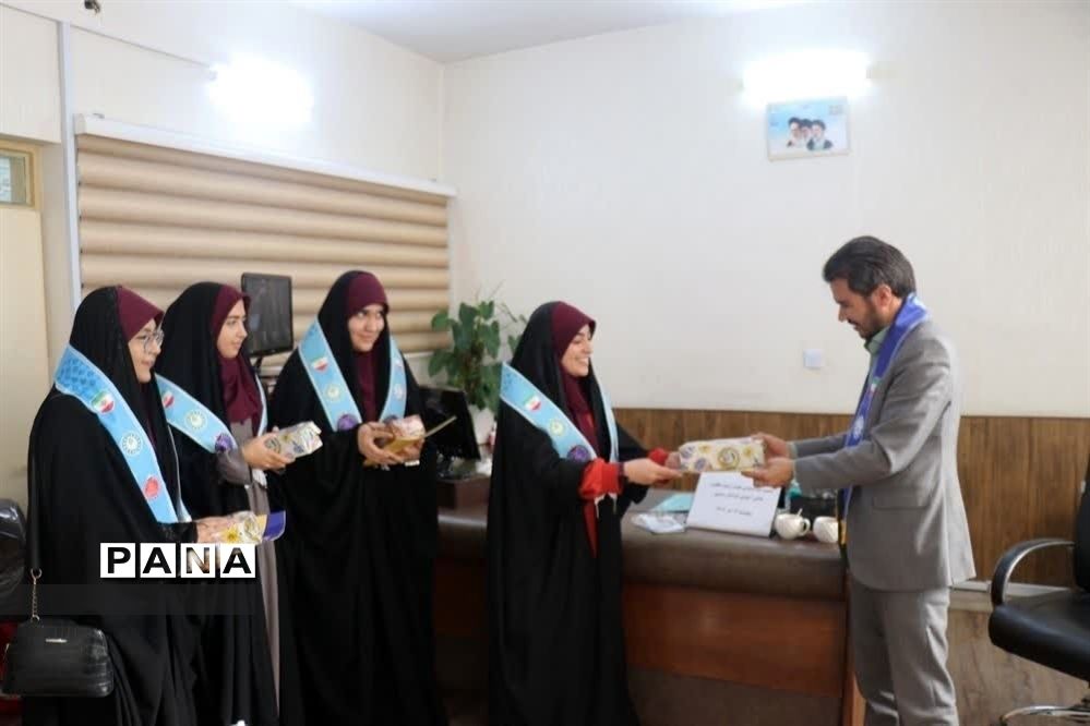 نشست هم‌اندیشی مجلس دانش‌آموزی خراسان رضوی