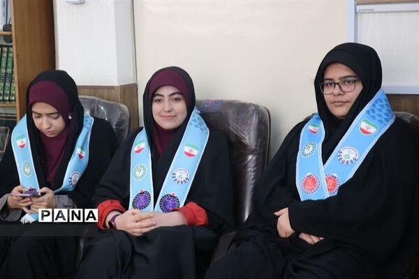 نشست هم‌اندیشی مجلس دانش‌آموزی خراسان رضوی