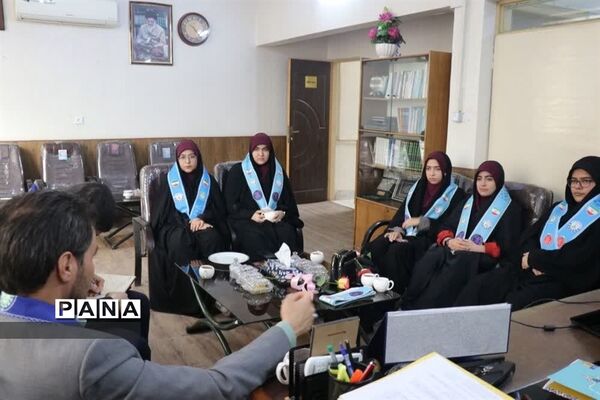 نشست هم‌اندیشی مجلس دانش‌آموزی خراسان رضوی
