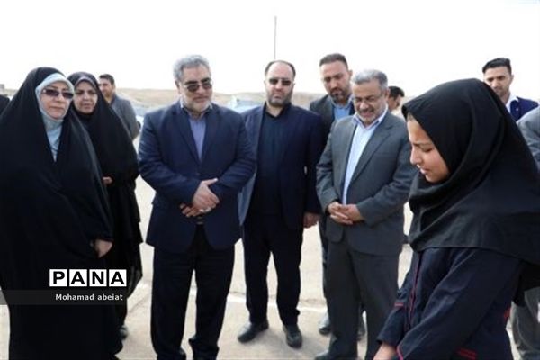 بازدید معاون آموزش ابتدایی وزارت آموزش و پرورش از مدارس عشایری خوزستان