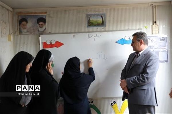 بازدید معاون آموزش ابتدایی وزارت آموزش و پرورش از مدارس عشایری خوزستان
