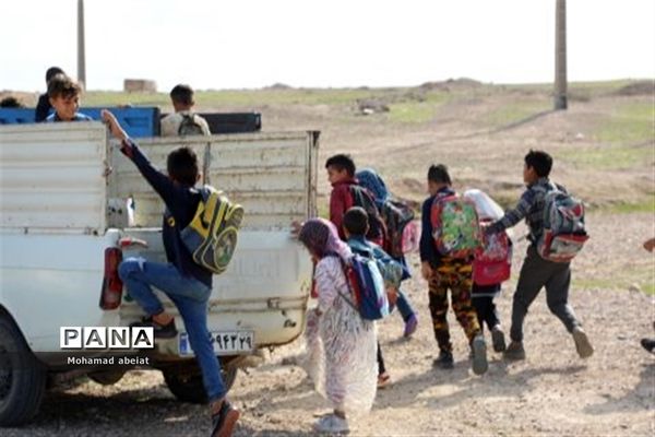 بازدید معاون آموزش ابتدایی وزارت آموزش و پرورش از مدارس عشایری خوزستان