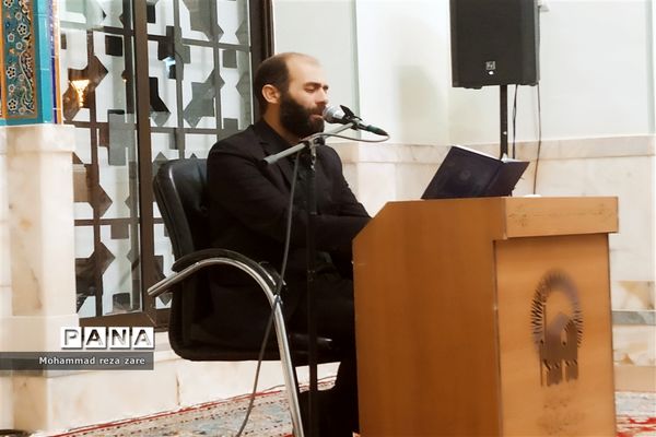 قرائت دعای پرفیض کمیل در آرامگاه شهید مدرس