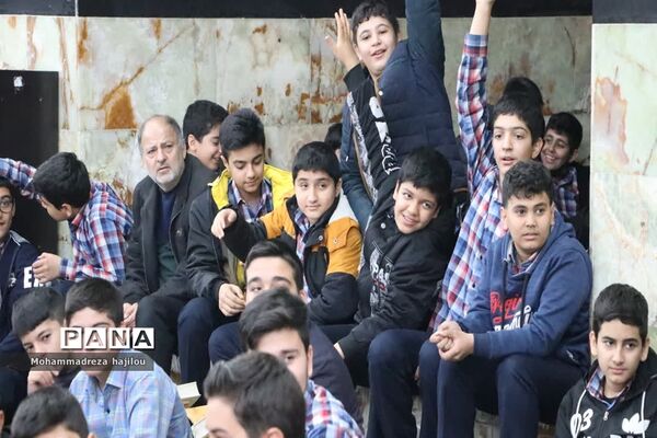 محفل انس با قرآن کریم در هفته قرآن عترت و نماز در ساوه