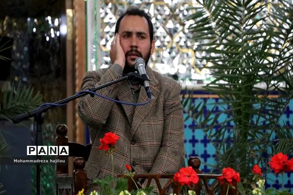محفل انس با قرآن کریم در هفته قرآن عترت و نماز در ساوه