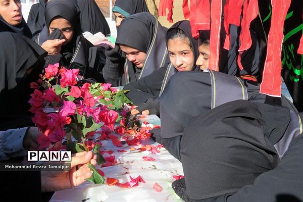 حضور پرشور دانش‌آموزان و فرهنگیان ششده و قره بلاغ در تشییع شهید گمنام