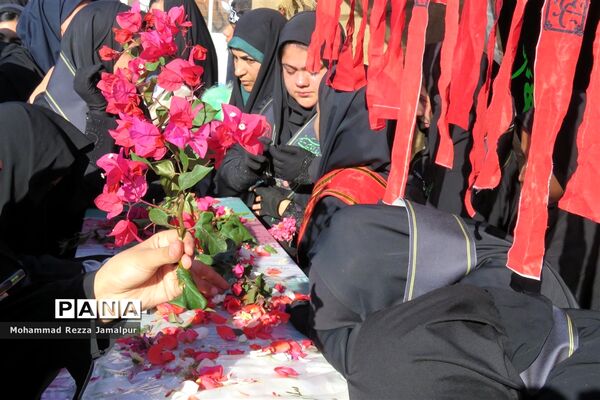 حضور پرشور دانش‌آموزان و فرهنگیان ششده و قره بلاغ در تشییع شهید گمنام