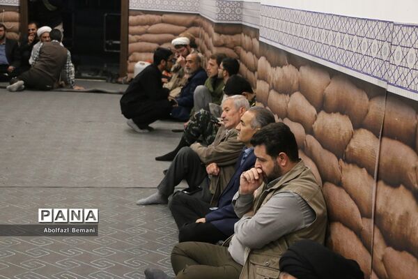 محفل دعا و نیایش در جوار پیکرهای مطهر 8 شهید گمنام دفاع مقدس
