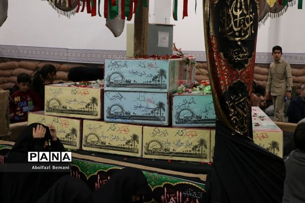 محفل دعا و نیایش در جوار پیکرهای مطهر 8 شهید گمنام دفاع مقدس