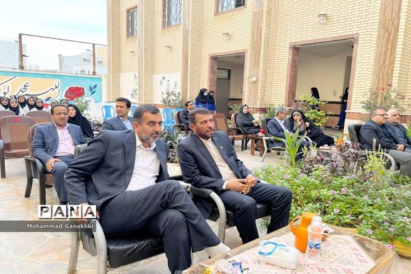 نواخته شدن زنگ  هفته پژوهش  در مدارس  بوشهر