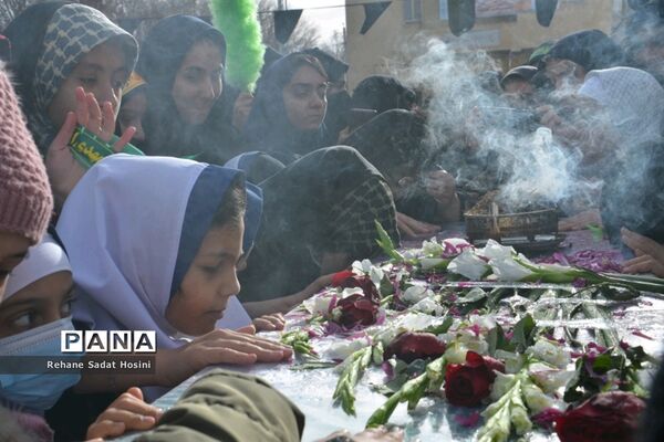 آیین تشییع شهید گمنام در اداره آموزش و پرورش آباده