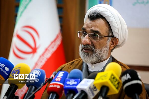 نشست خبری دبیرشورای عالی انقلاب فرهنگی